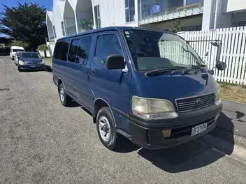 Toyota Hiace 1996 photo 2
