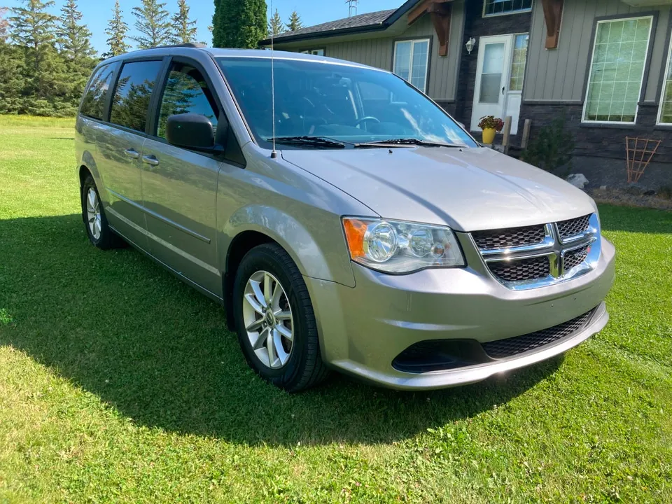 Dodge Grand Caravan 2015 photo 2