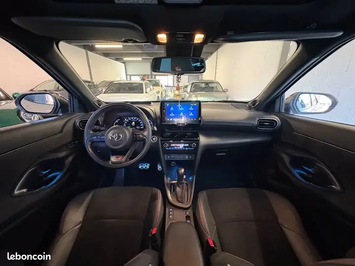 Toyota Yaris Cross 2023 photo 2
