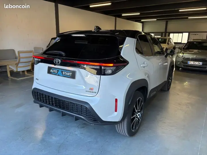 Toyota Yaris Cross 2023 photo 3