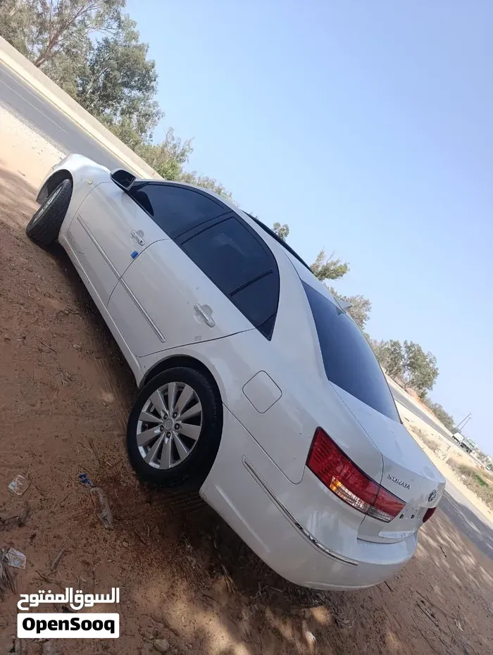 Hyundai Sonata 2009 photo 4
