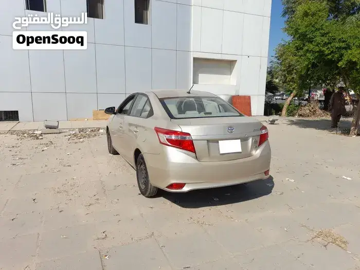 Toyota Yaris 2015 photo 4