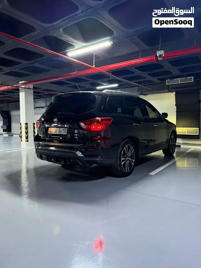 Nissan Pathfinder 2018 photo 2