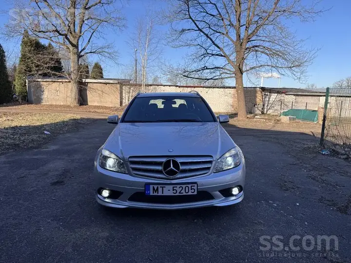 Mercedes-Benz C200