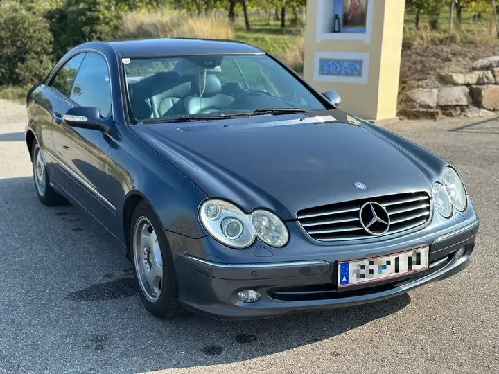 Mercedes-Benz Clk-Class 2003 photo 2