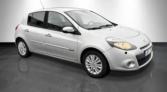 Renault Clio 2011 photo 2