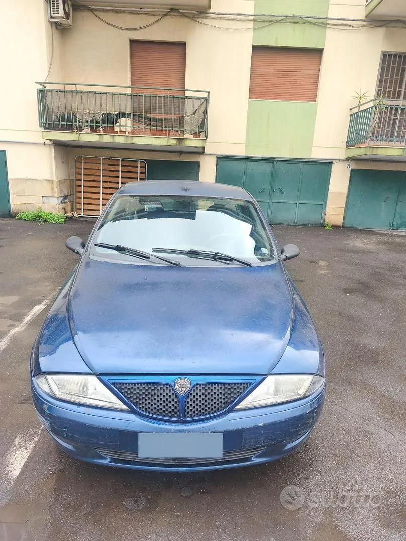 Lancia Ypsilon