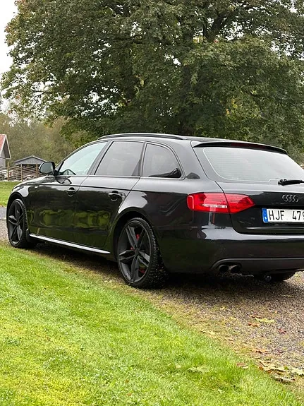 Audi A4 2009 photo 4