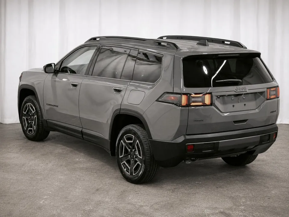 Jeep Cherokee 2026 photo 4