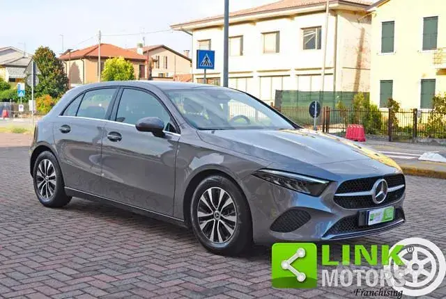 Mercedes-Benz A 180 2023 photo 5