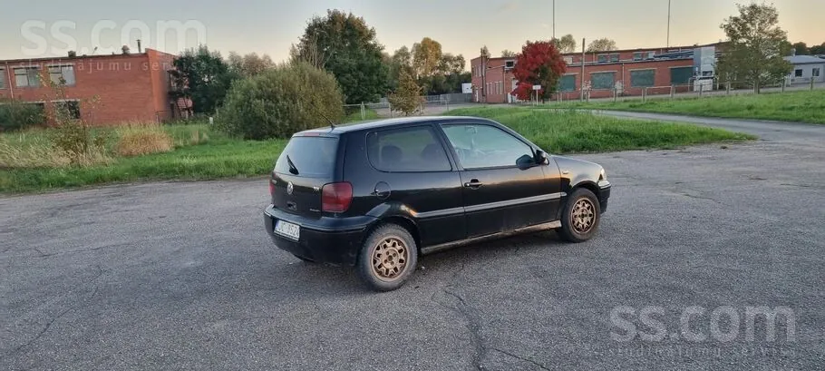 Volkswagen Polo 2000 photo 5