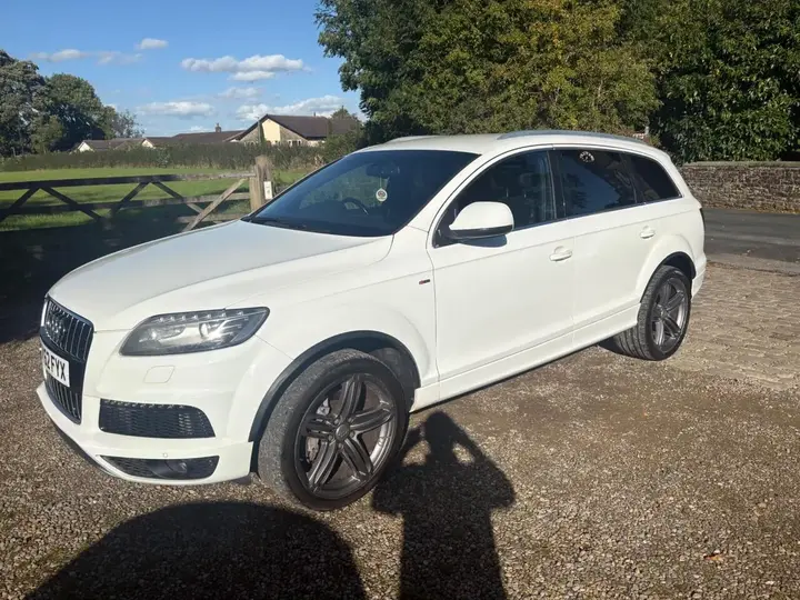 Audi Q7 2012 photo 5