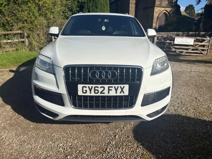 Audi Q7 2012 photo 3