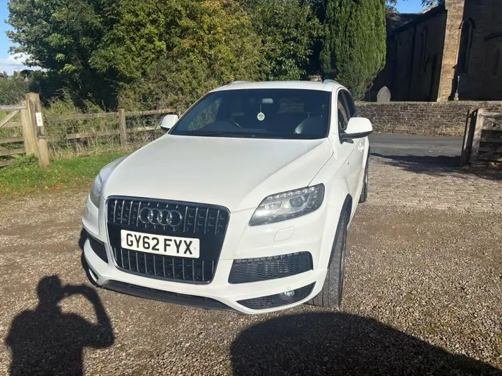 Audi Q7 2012 photo 4