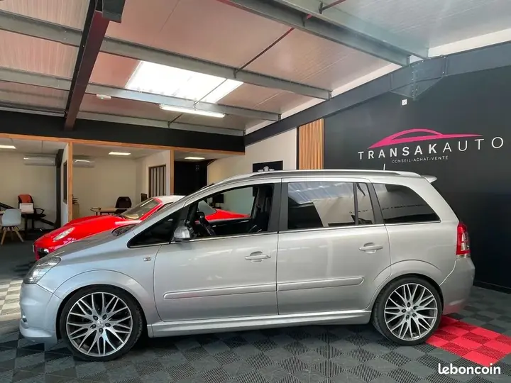 Opel Zafira 2006 photo 2