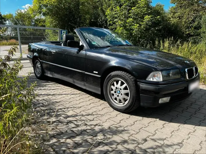 BMW 318I