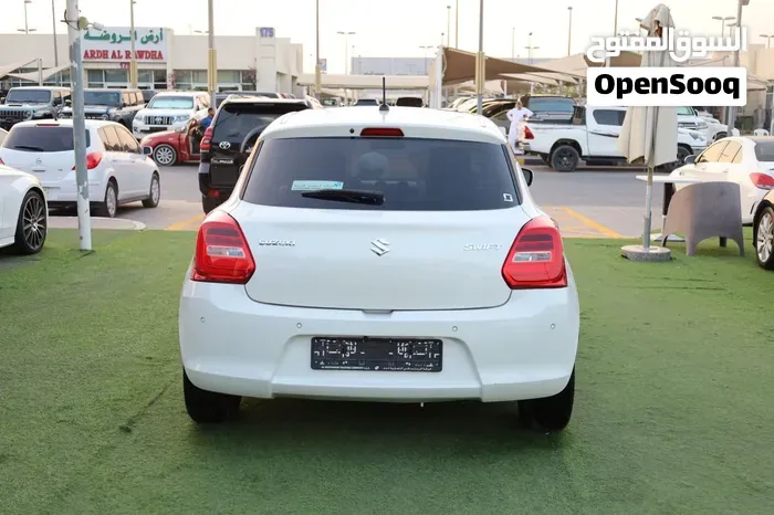 Suzuki Swift 2023 photo 3