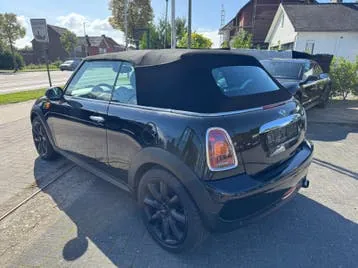 Mini Cooper Cabriolet 2010 photo 3