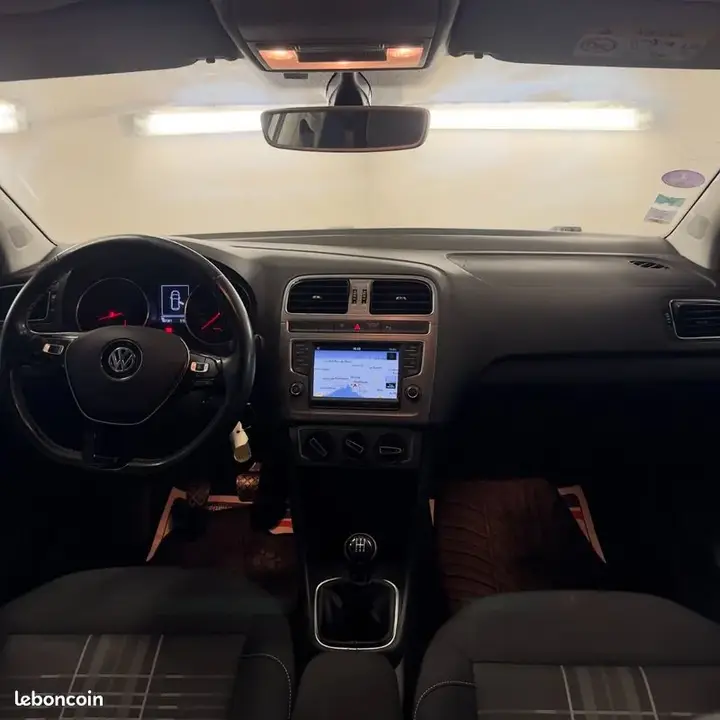 Volkswagen Polo 2015 photo 4