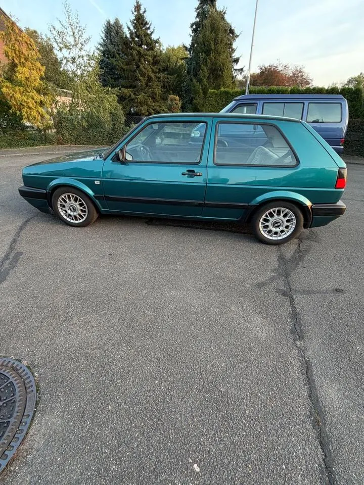 Volkswagen Golf 2