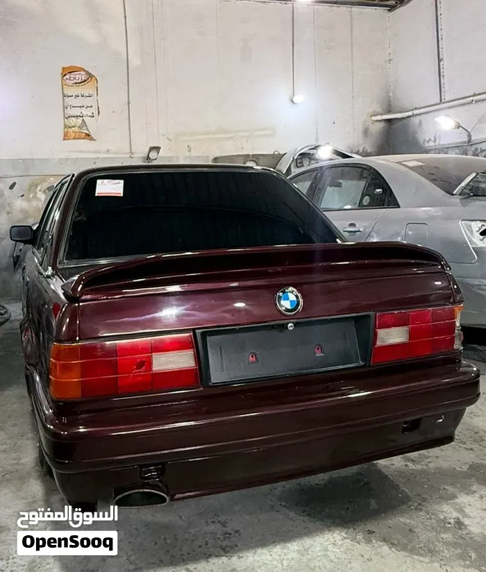 BMW 3 Series 1990 photo 2
