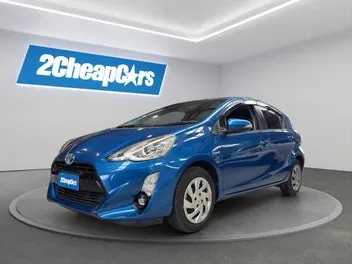 Toyota Aqua 2015 photo 2