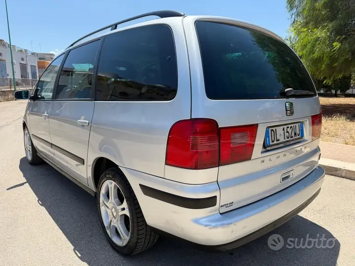 Seat Alhambra 2008 photo 2