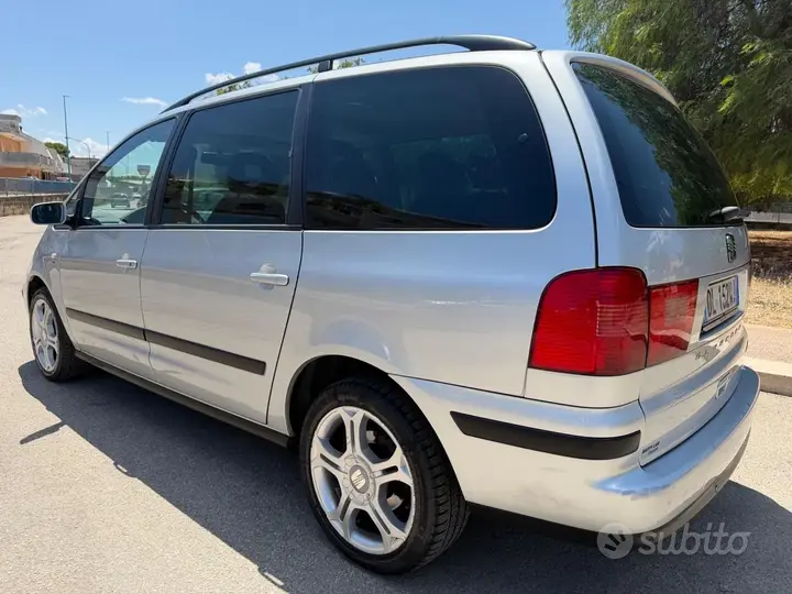 Seat Alhambra 2008 photo 3