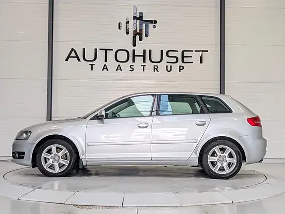 Audi A3 2011 photo 3