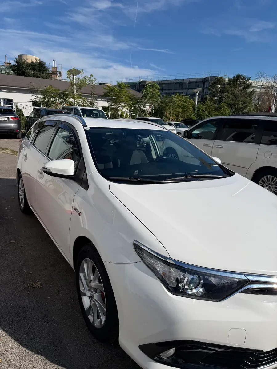 Toyota Auris 2016 photo 2