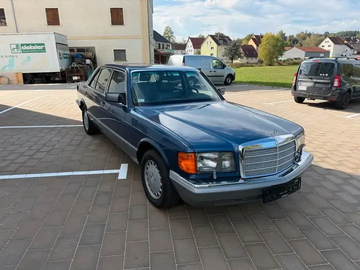 Mercedes-Benz W126