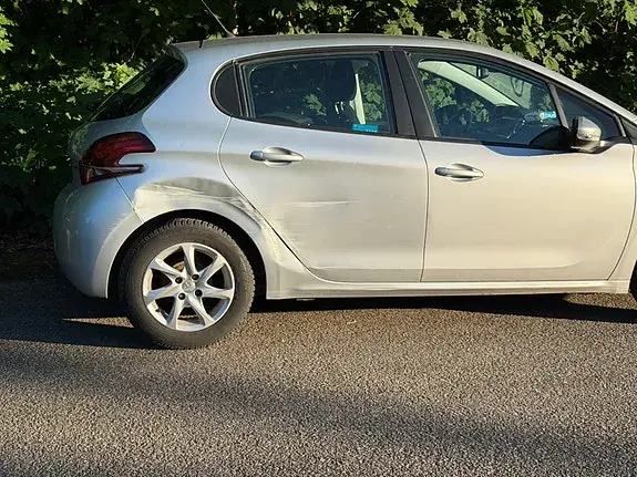Peugeot 208 2017 photo 4