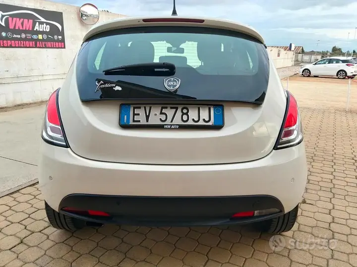 Lancia Ypsilon 2014 photo 4