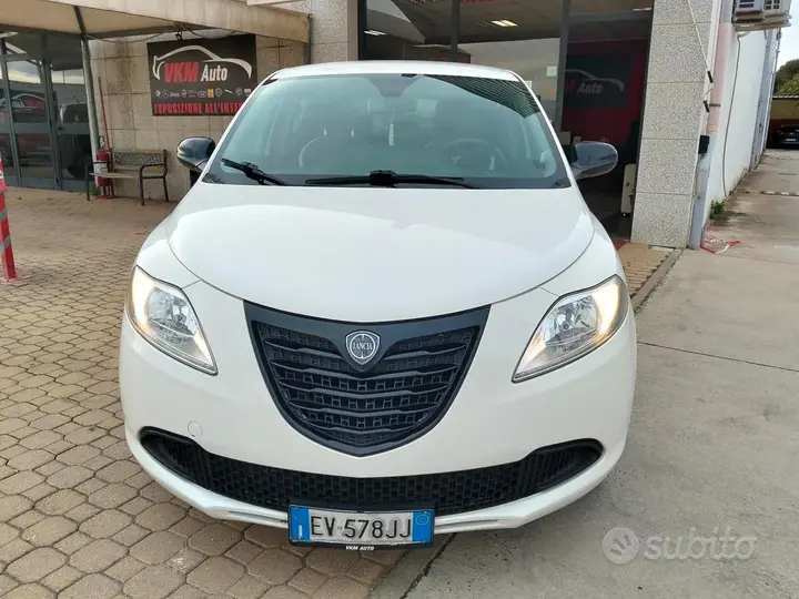 Lancia Ypsilon 2014 photo 3
