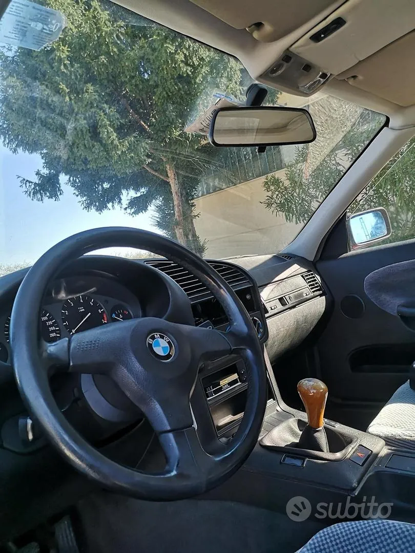 BMW 318I 1992 photo 4