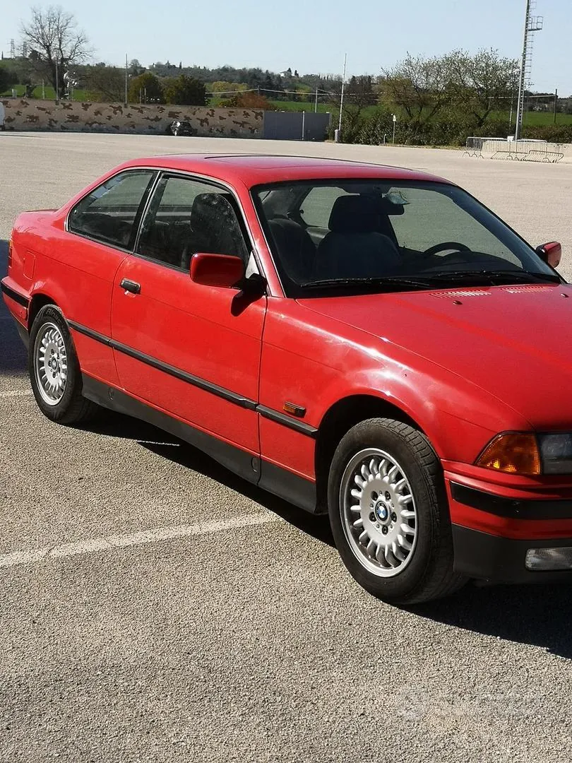 BMW 318I