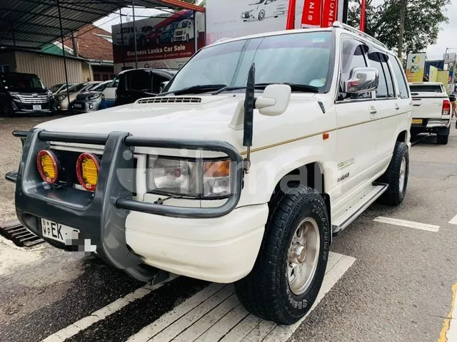 Isuzu Trooper 1991 photo 5