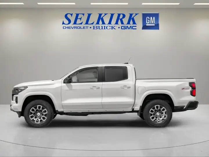 Chevrolet Colorado 2023 photo 3