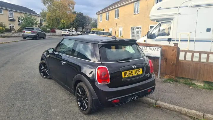 Mini Hatch