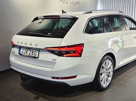 Skoda Superb 2023 photo 5