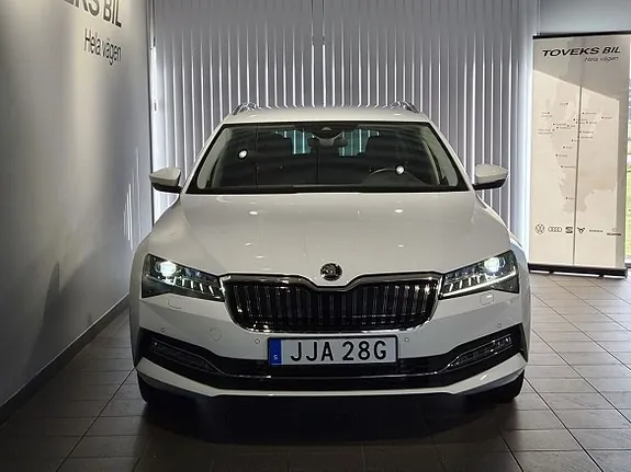 Skoda Superb 2023 photo 2
