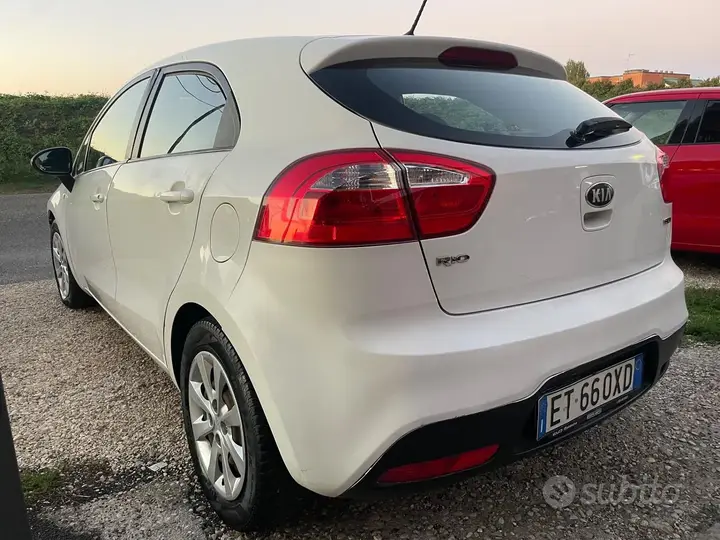 Kia Rio 2014 photo 5
