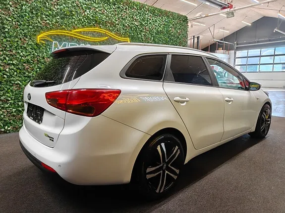 Kia Ceed 2013 photo 4