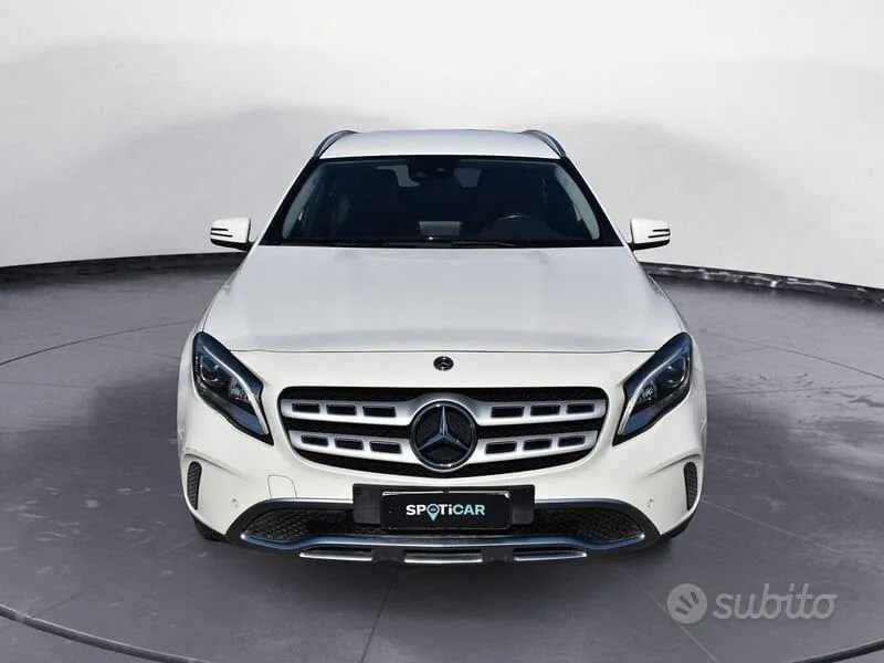 Mercedes-Benz Gla 2017 photo 2