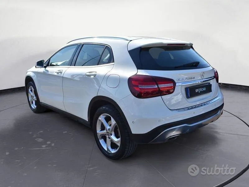 Mercedes-Benz Gla 2017 photo 5