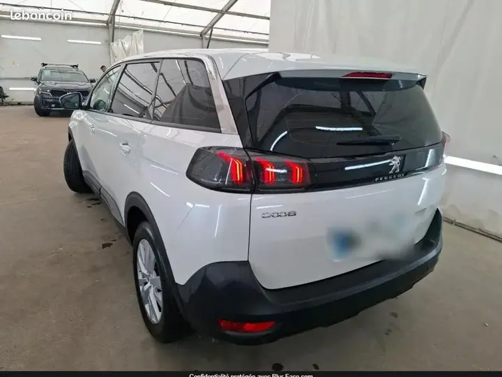 Peugeot 5008 2021 photo 2