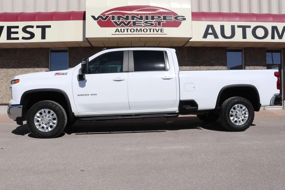 Chevrolet Silverado 3500Hd 2024 photo 3