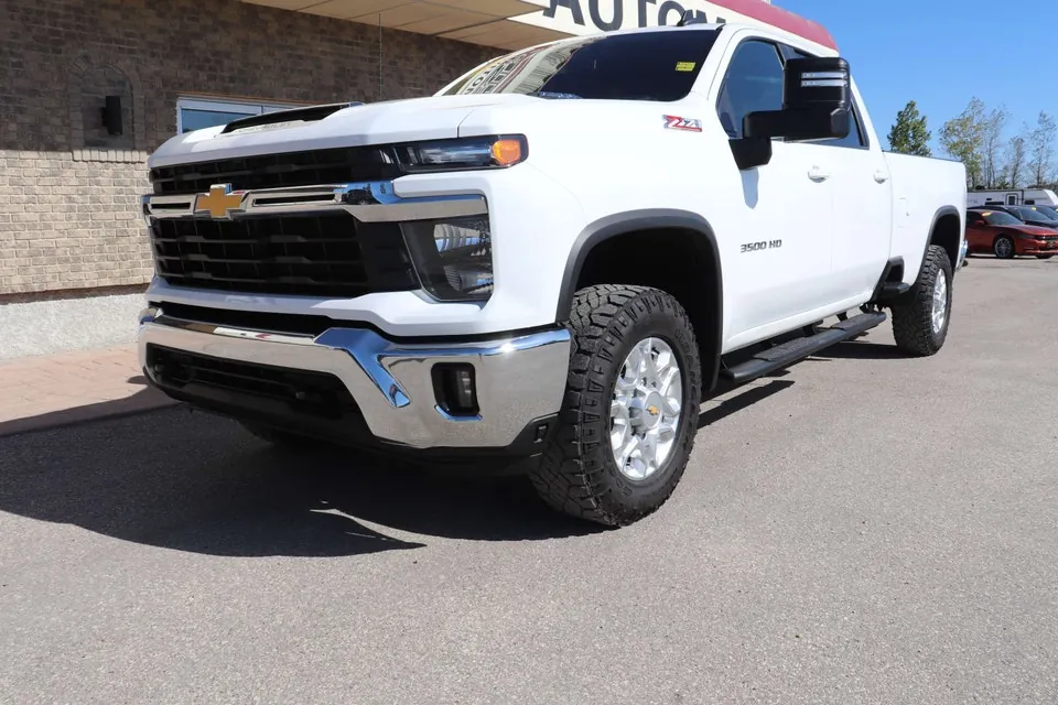 Chevrolet Silverado 3500Hd 2024 photo 5