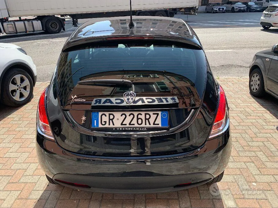 Lancia Ypsilon 2023 photo 5