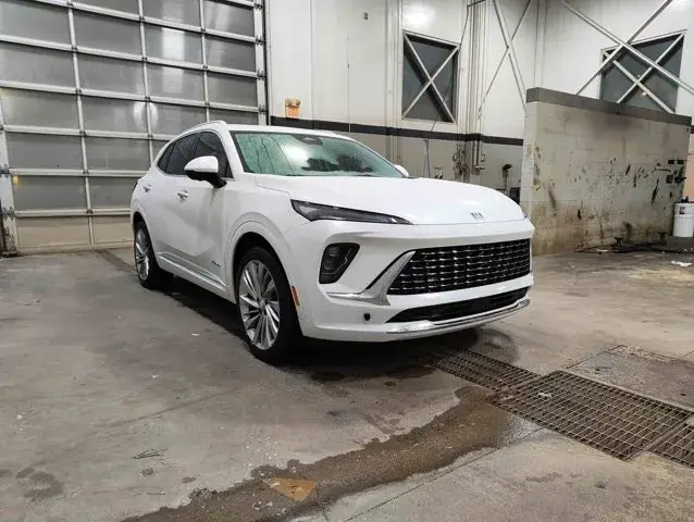Buick Envision 2024 photo 3